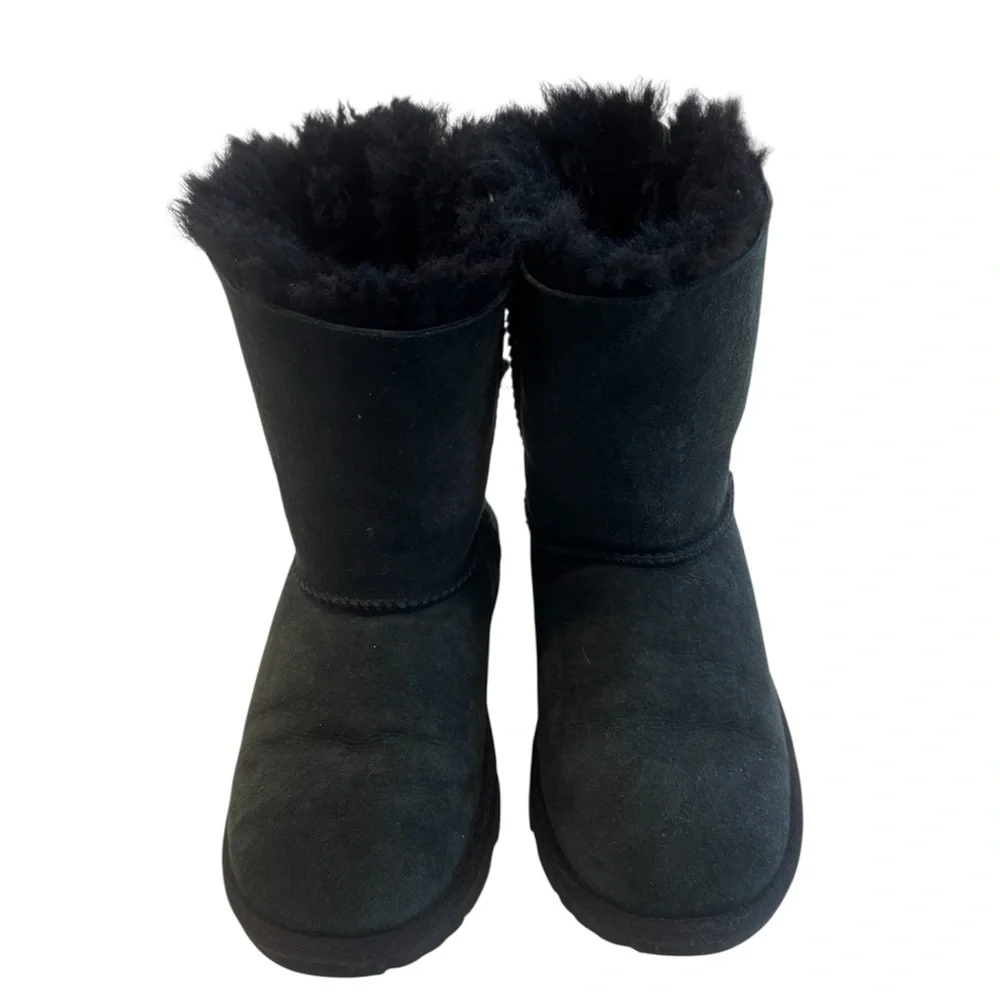 UGG chic boots